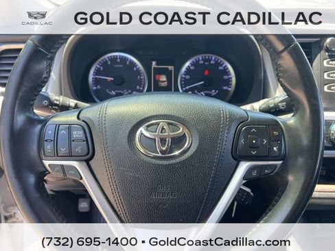 Used 2018 Toyota Highlander Plus AWD/4WD image 17