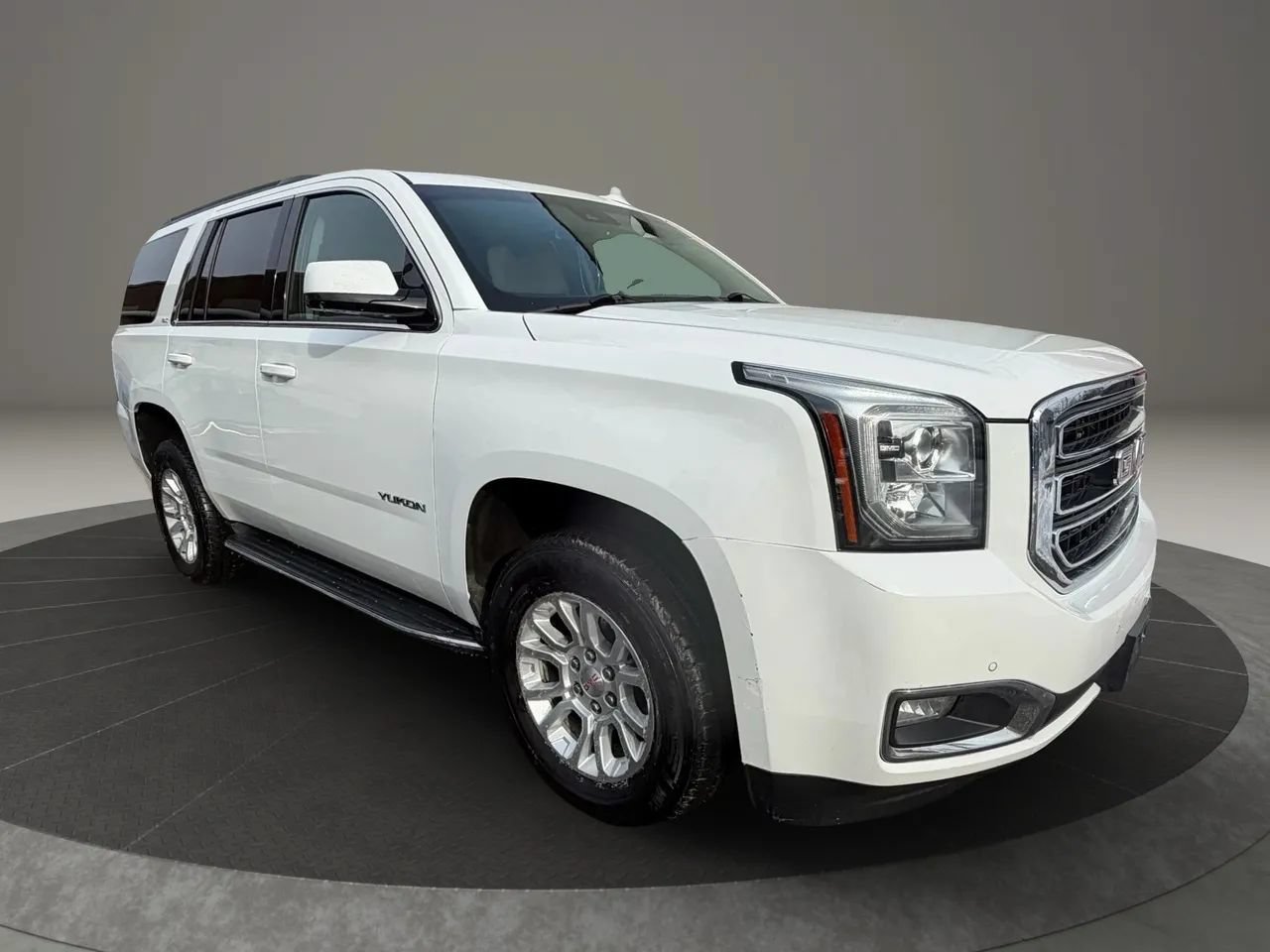 Used 2020 GMC Yukon SLT AWD/4WD image 1