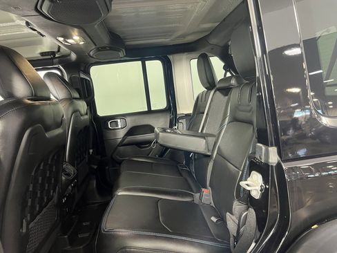 Certified 2022 Jeep Wrangler Unlimited Rubicon 4xe image 27
