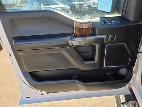 Used 2018 Ford F150 Lariat w/ Equipment Group 502A Luxury image 13