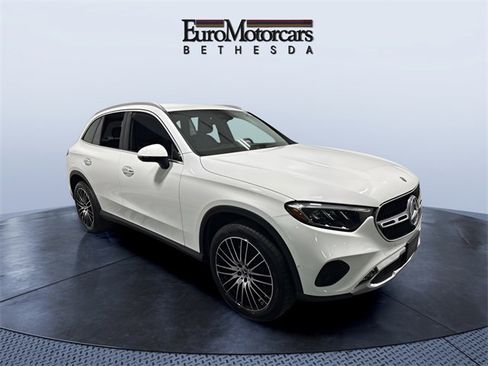 Used 2025 Mercedes-Benz GLC 300 4MATIC image 7