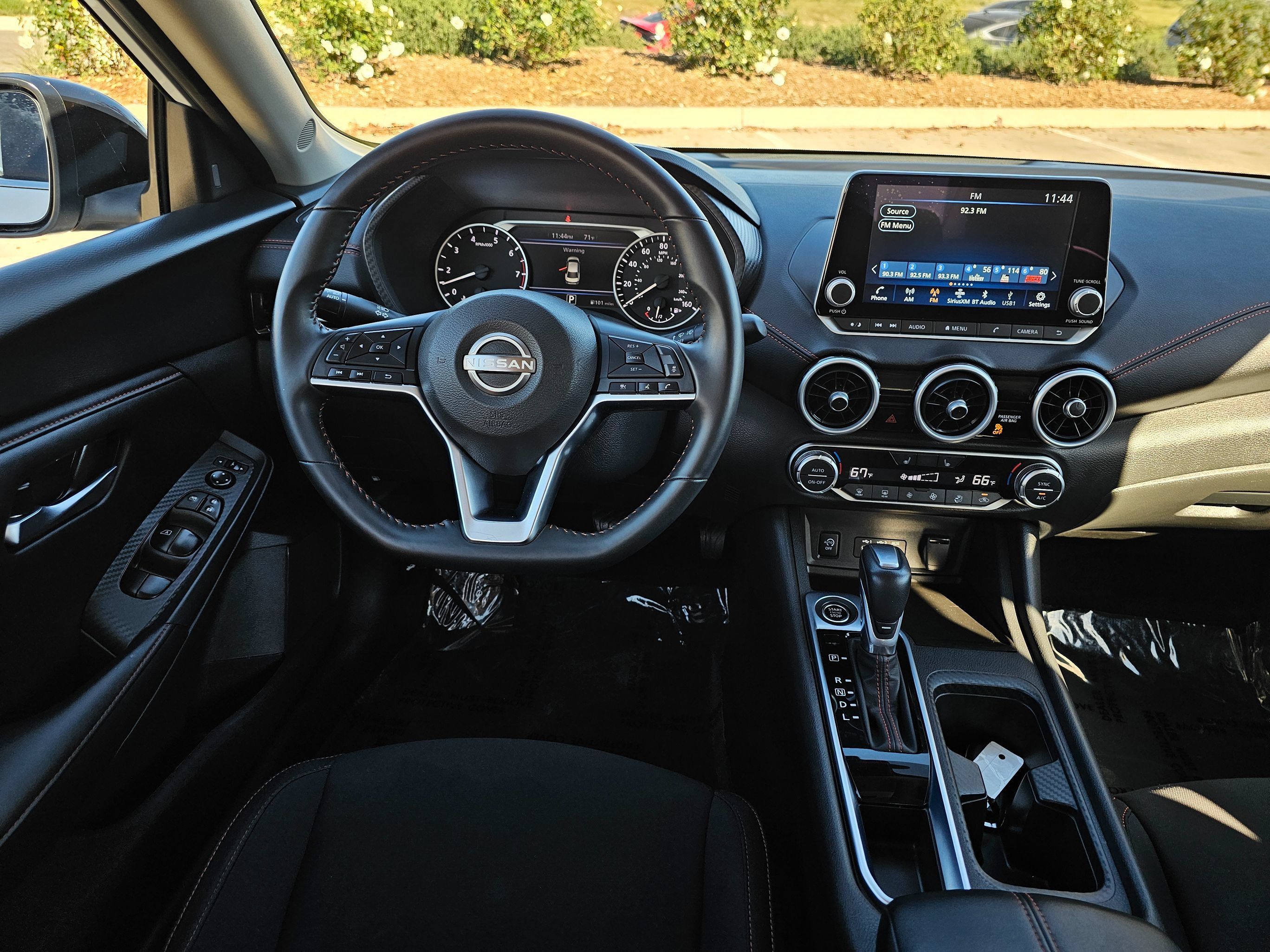 Used 2025 Nissan Sentra SR FWD image 22