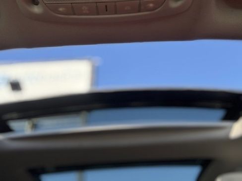 Used 2017 Nissan Maxima Platinum image 10