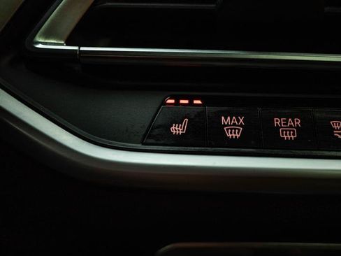 Used 2022 BMW X5 sDrive40i w/ Premium Package RWD image 23