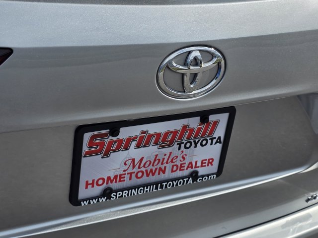 Used 2022 Toyota Highlander XLE FWD image 32