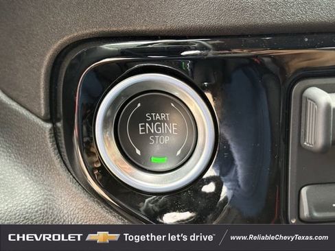 Used 2025 Chevrolet Silverado 1500 LT AWD/4WD image 23