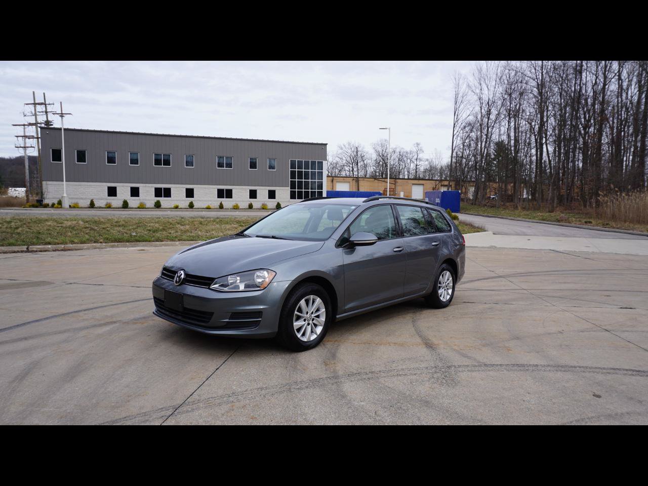 Used 2015 Volkswagen Golf S FWD image 1
