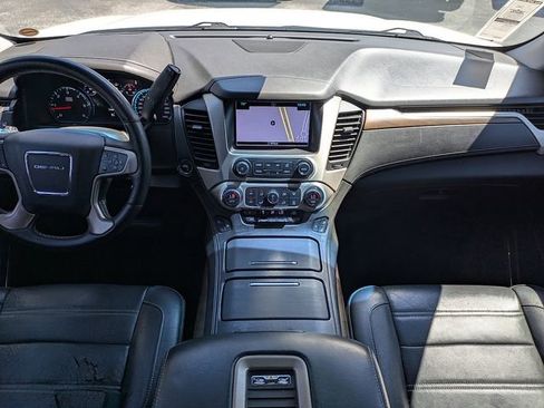 Used 2018 GMC Yukon Denali image 16