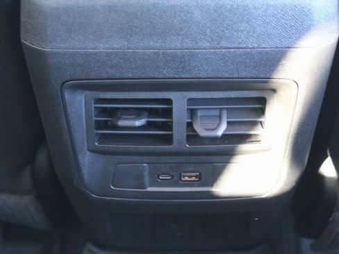 Used 2024 GMC Canyon Denali image 19