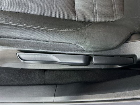 Used 2021 Honda CR-V LX image 22