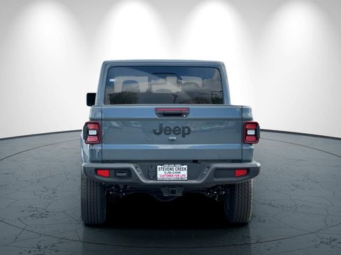 New 2026 Jeep Gladiator Sport AWD/4WD image 5