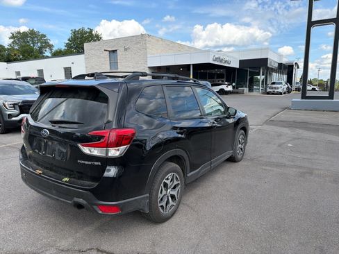Used 2020 Subaru Forester Premium AWD/4WD image 26