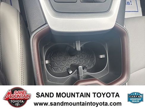 Used 2025 Toyota RAV4 Limited image 17