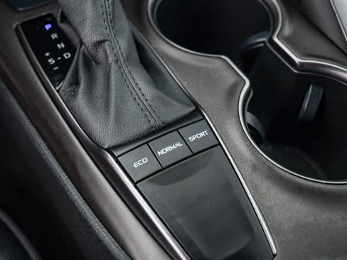 Used 2023 Toyota Camry SE FWD image 20