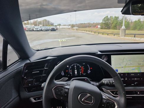 Used 2023 Lexus RX 350 F Sport image 12