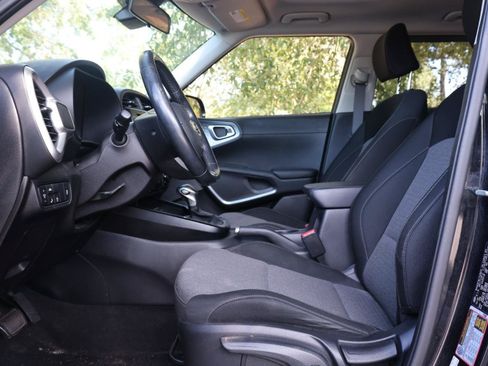 Used 2020 Kia Soul GT-Line w/ GT 2.0L Power Sunroof Package FWD image 29