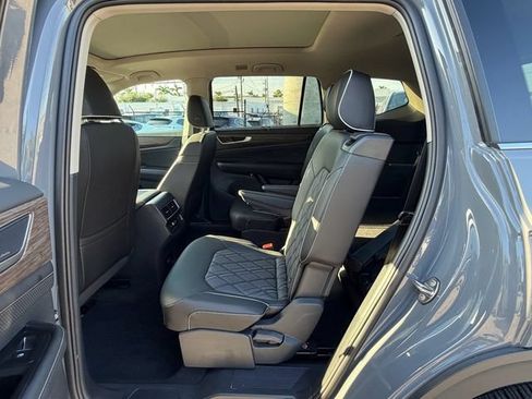 Certified 2026 Volkswagen Atlas SEL Premium R-Line AWD/4WD image 13