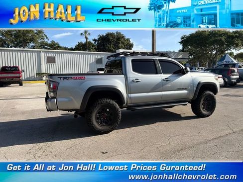 Used 2023 Toyota Tacoma TRD Off-Road w/ TRD Premium Off Road Package AWD/4WD image 12