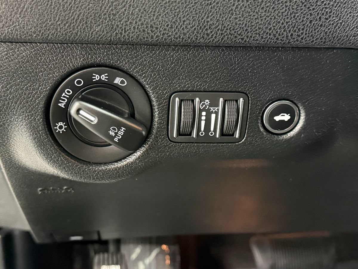 Used 2018 Dodge Charger GT w/ Blacktop Package AWD/4WD image 19