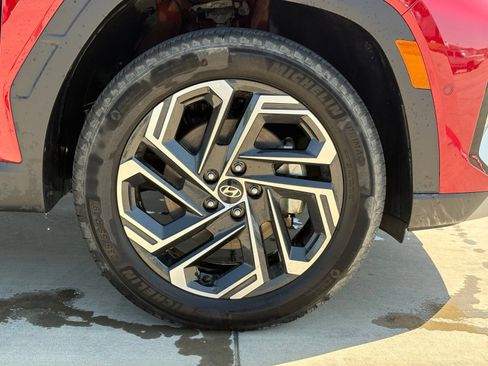 Used 2025 Hyundai Tucson Limited AWD/4WD image 10