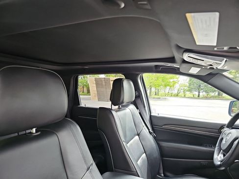 Used 2021 Jeep Grand Cherokee High Altitude AWD/4WD image 13