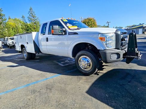 Used 2015 Ford F350 XL w/ Power Equipment Group AWD/4WD image 9