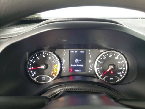 Used 2023 Jeep Renegade Latitude AWD/4WD image 28