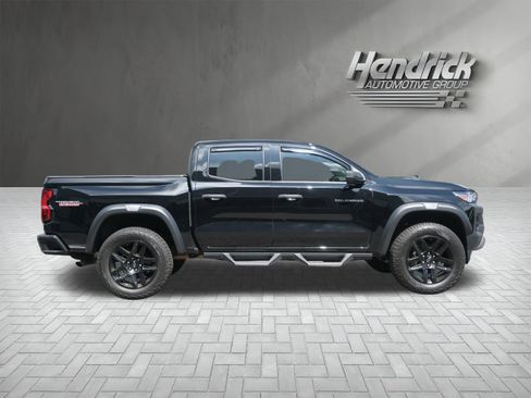 Used 2023 Chevrolet Colorado Trail Boss w/ Advanced Trailering Package AWD/4WD image 10