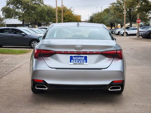 Used 2020 Toyota Avalon XLE image 6