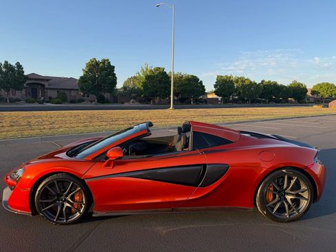 Used 2019 McLaren 570S Spider RWD image 24