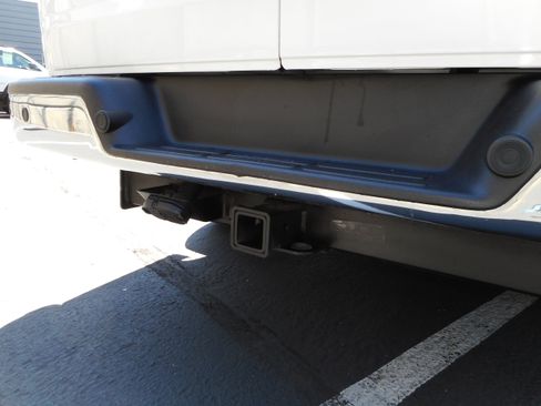 Used 2017 Chevrolet Express 3500 LT w/ LT Preferred Equipment Group RWD image 9