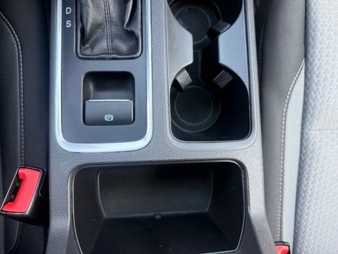 Certified 2018 Ford Escape SE w/ SE Sync 3 Package FWD image 31