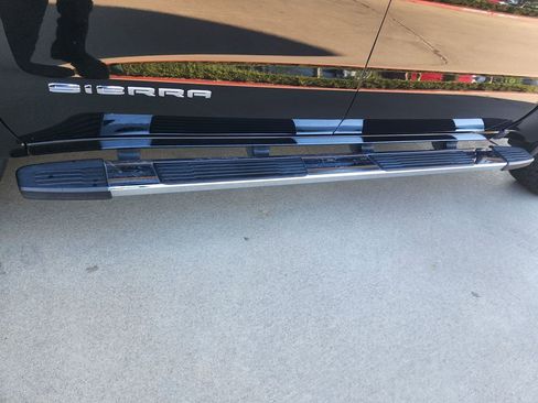 Used 2019 GMC Sierra 1500 SLT image 33