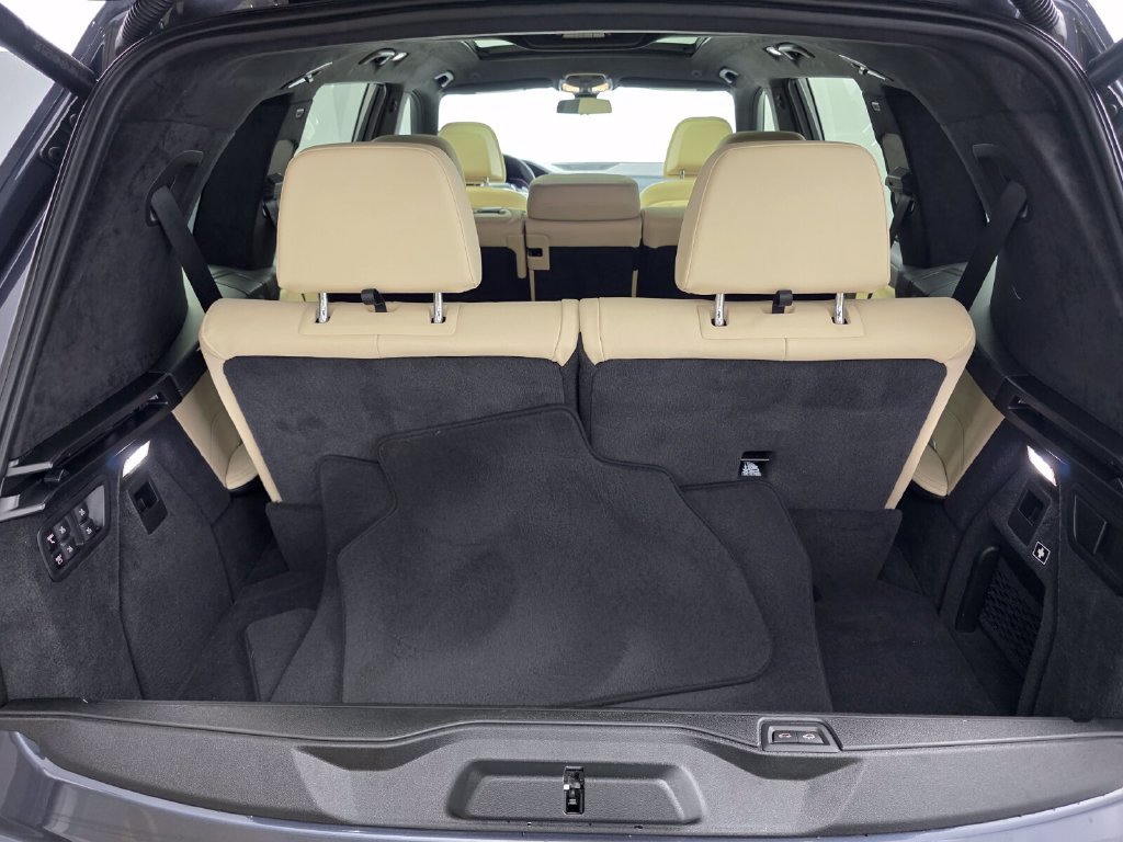 Used 2021 BMW X7 xDrive40i w/ Premium Package 2 AWD/4WD image 18