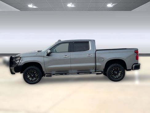 Used 2019 Chevrolet Silverado 1500 High Country w/ Technology Package image 2