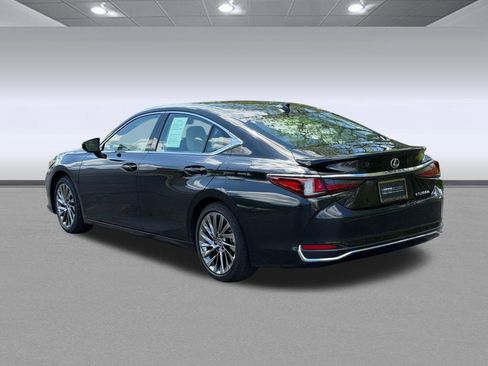 Certified 2025 Lexus ES 300h Ultra Luxury w/ Accessory Package (Z1) FWD image 3