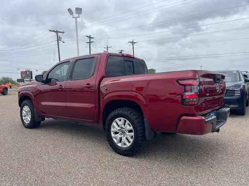 Certified 2022 Nissan Frontier SV AWD/4WD image 5