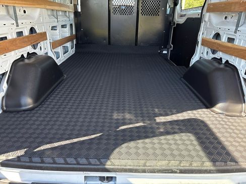 Used 2024 Ford Transit 250 Low Roof w/ Exterior Upgrade Package RWD image 29