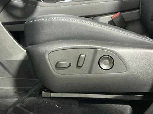 New 2026 Chevrolet Traverse LT image 22