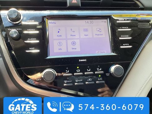 Used 2020 Toyota Camry LE image 3