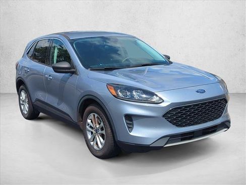 Used 2022 Ford Escape SE FWD image 3
