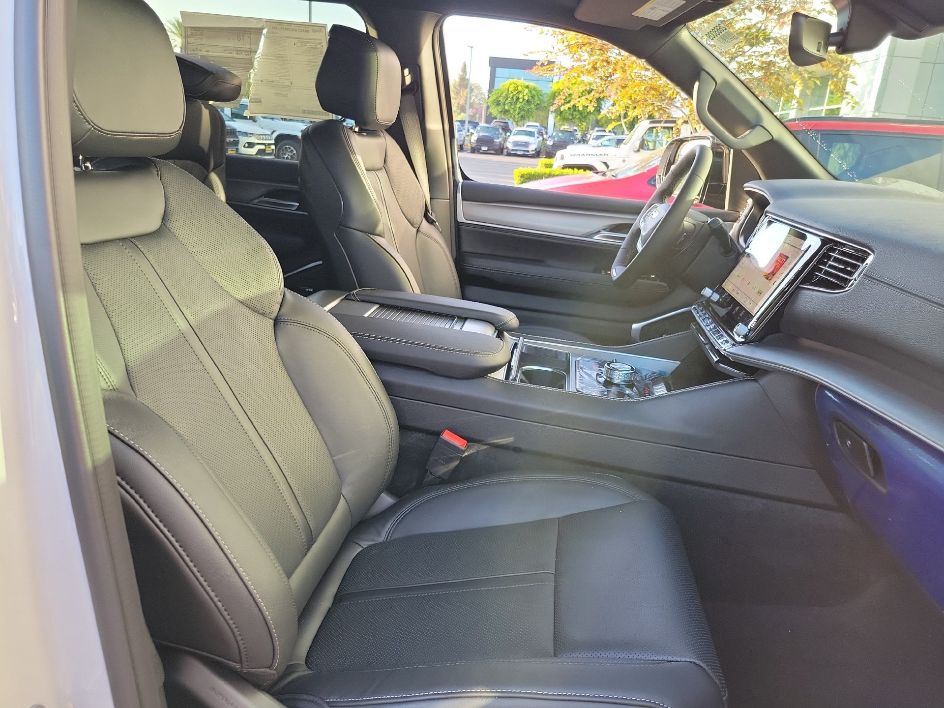 New 2026 Jeep Grand Wagoneer L 4WD image 15