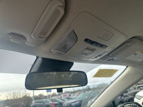 Used 2020 Toyota Corolla LE image 28