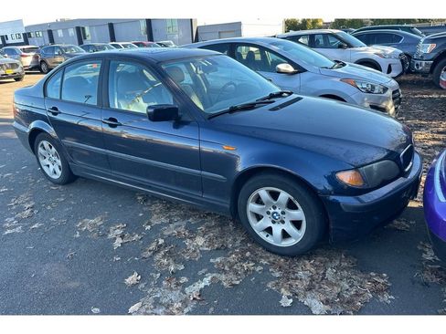 Used 2004 BMW 325i 325i image 2