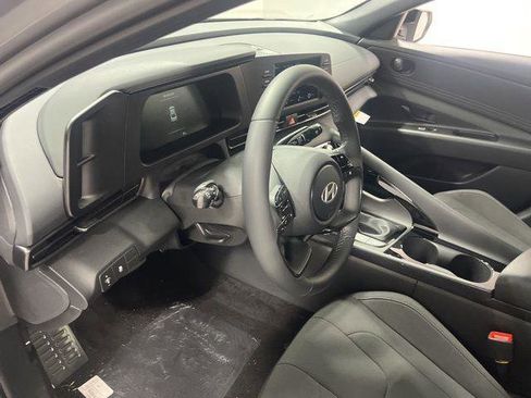 New 2026 Hyundai Elantra SEL Sport Premium FWD image 9