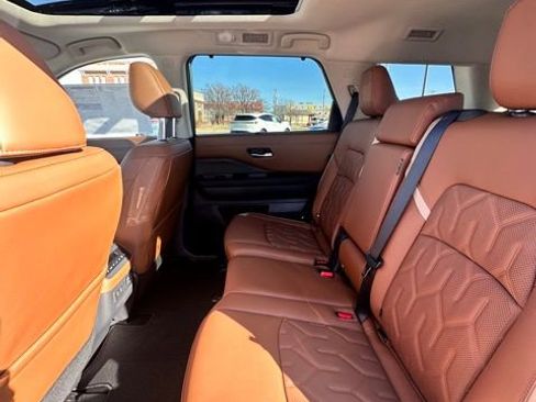 New 2026 Nissan Pathfinder Platinum w/ Cargo Package image 25