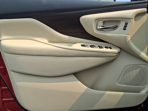 Certified 2019 Nissan Murano Platinum AWD/4WD image 13