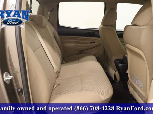 Used 2014 Toyota Tacoma PreRunner image 14