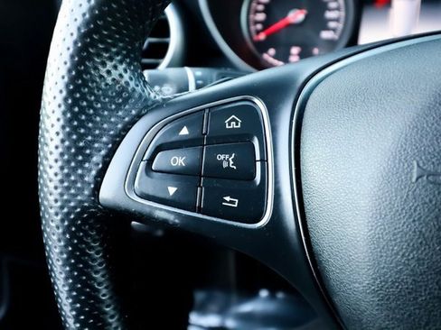 Used 2018 Mercedes-Benz GLC 300 4MATIC image 55