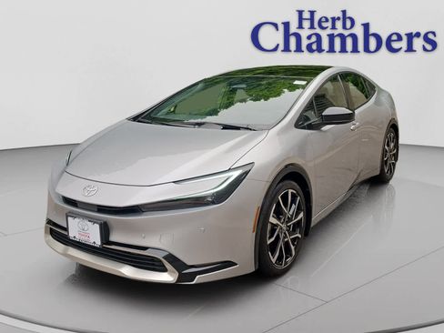 Used 2024 Toyota Prius Prime FWD image 10